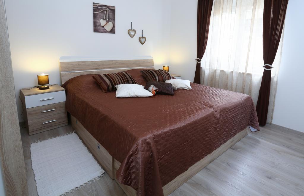 Apartment Smile Подстрана Экстерьер фото